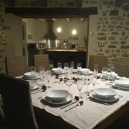 Nyaraló Fayl-billot, 4 Pieces, 6 Personnes - Fr-1-611-61 Fays-Billot